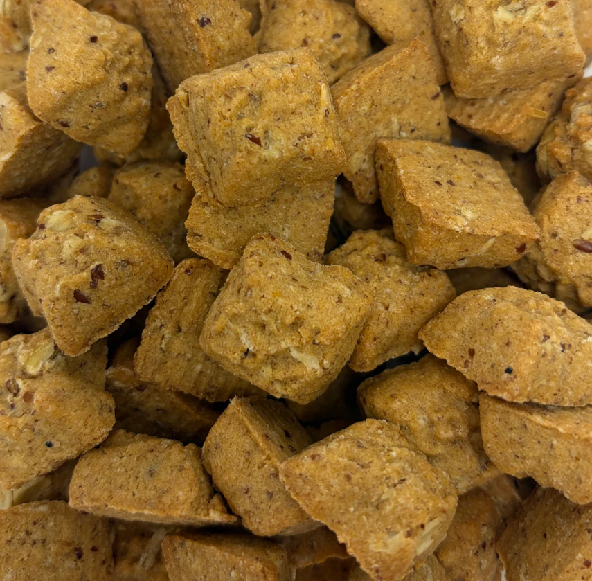 Irresistible Cheddar Oat Crunchy Dog Treats-0